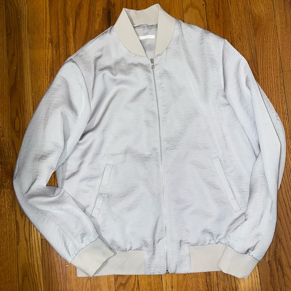 UNIQLO Lightweight Bomber Jacket - Picture 8 of 13